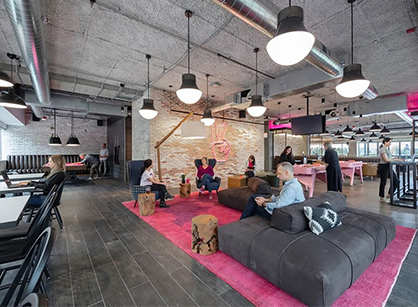 T-Mobile电信公司办公大楼刷新装修设计